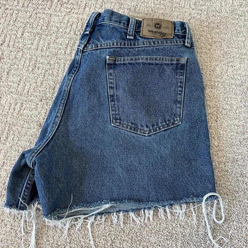 Authentic wrangler cut off shorts